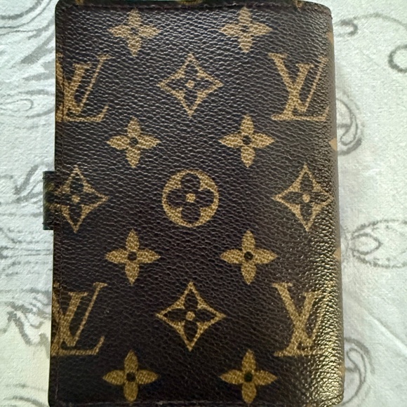 Authentic Louis Vuitton LV Small Ring Agenda Cover Planner Monogram PM - Picture 4 of 12
